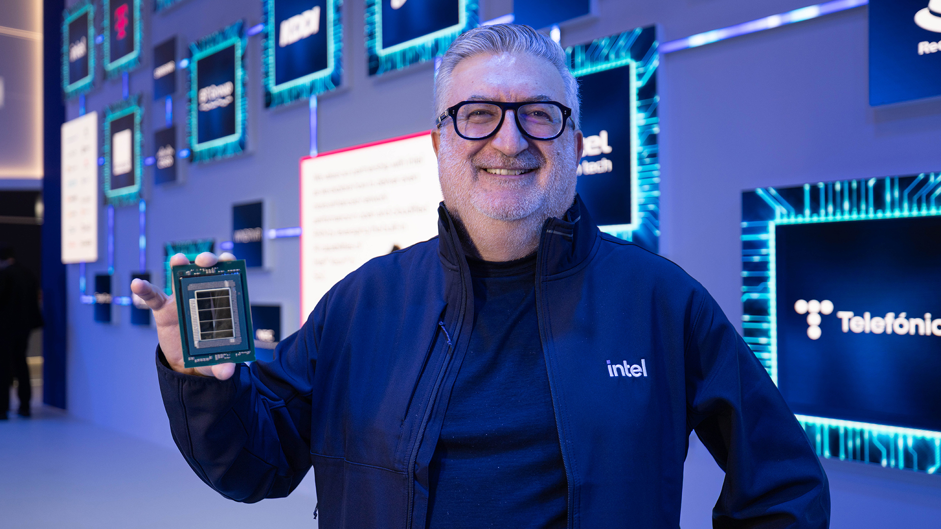 mwc-2026-kevork-kechichian-with-xeon